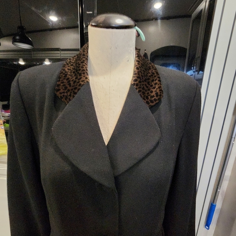 KASPER LEOPARD ACCENTED DRESS - Picture 2 of 8